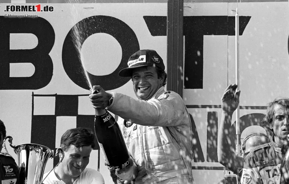 #5: Elio de Angelis (Italien) ist der Premierengewinner beim Österreich-Grand-Prix 1982 für Lotus. Doch es dauert 37 Rennen, bis er wieder ein Grand-Prix-Sieger ist, aber ... Foto zur News: #5: Elio de Angelis (Italien) ist der Premierengewinner beim Österreich-Grand-Prix 1982 für Lotus. Doch es dauert 37 Rennen, bis er wieder ein Grand-Prix-Sieger ist, aber ...