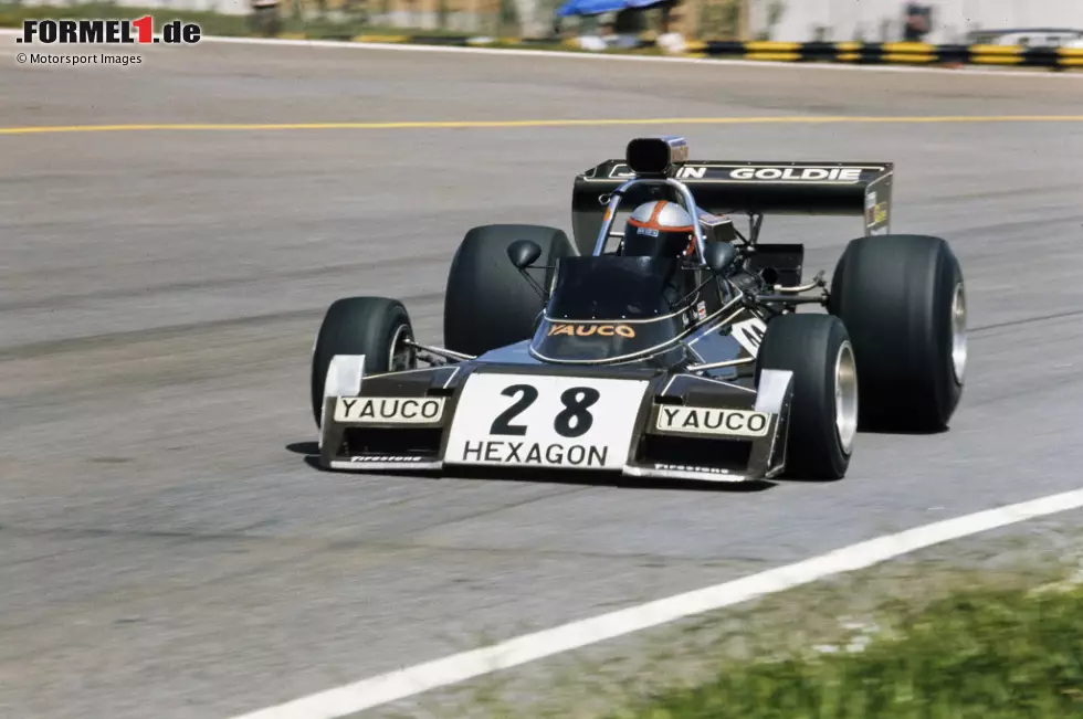1974 kehrte man mit Boliden von Brabham in die Formel 1 zurück und schaffte immerhin drei Ankünfte in den Punkträngen, mit Platz vier in Spielberg als bestem Ergebnis. Trotzdem konnte das Team nicht genügend Investment für 1975 auftreiben, sodass die Geschichte von Goldie Hexagon nach einem Jahr zu Ende war. Foto zur News: 1974 kehrte man mit Boliden von Brabham in die Formel 1 zurück und schaffte immerhin drei Ankünfte in den Punkträngen, mit Platz vier in Spielberg als bestem Ergebnis. Trotzdem konnte das Team nicht genügend Investment für 1975 auftreiben, sodass die Geschichte von Goldie Hexagon nach einem Jahr zu Ende war.