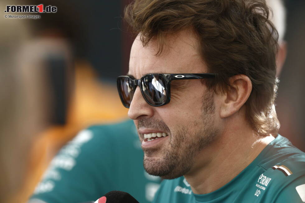 Foto zur News: Fernando Alonso (Aston Martin): 0 Punkte