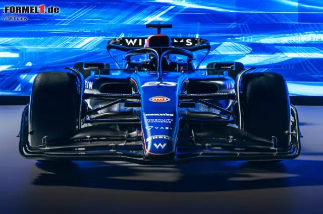 Foto zur News: Williams hat in New York das Farbdesign für den neuen FW46 von Alexander Albon und Logan Sargeant vorgestellt - und nur das Farbdesign. Es ist noch auf dem 2023er-Rennauto angebracht. Den Neuwagen zeigt Williams erst zu einem späteren Zeitpunkt.