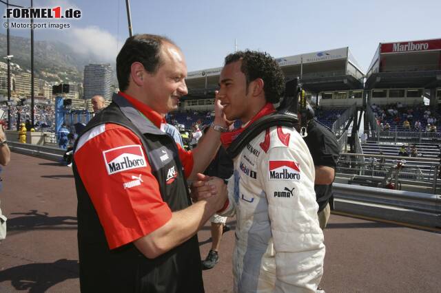 Foto zur News: Seinen neuen Ferrari-Teamchef lernt Hamilton bereits früh in seiner Karriere kennen: Mit Frederic Vasseur gewinnt der Brite unter anderem 2006 den Titel in der GP2. Danach trennen sich ihre Wege allerdings, denn Hamilton steigt 2007 mit McLaren in die Formel 1 ein. Ferrari ist also zunächst sein großer Gegner, denn ...