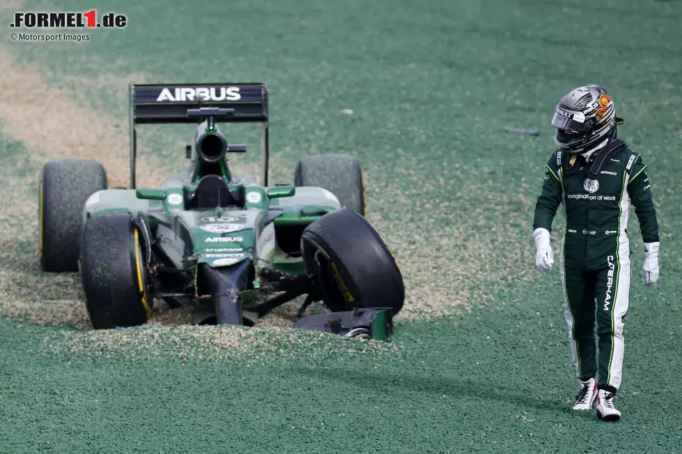 Weil Lotterer und di Resta bei ihrem jeweiligen Start nicht die Zielflagge sahen, haben sie mit je 100 Prozent die höchste Ausfallquote der Hybridära. Unter den Fahrern, die mehr als einen Start absolviert haben, ist Kamui Kobayashi mit einer Ausfallquote von 40 Prozent der größte Pechvogel der neuen Ära. Foto zur News: Weil Lotterer und di Resta bei ihrem jeweiligen Start nicht die Zielflagge sahen, haben sie mit je 100 Prozent die höchste Ausfallquote der Hybridära. Unter den Fahrern, die mehr als einen Start absolviert haben, ist Kamui Kobayashi mit einer Ausfallquote von 40 Prozent der größte Pechvogel der neuen Ära.