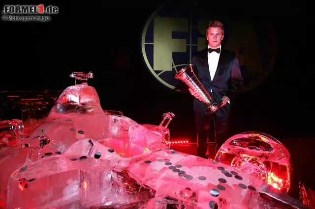 Foto zur News: Jüngste Formel-1-Weltmeister: Sebastian Vettel und seine Vorgänger
