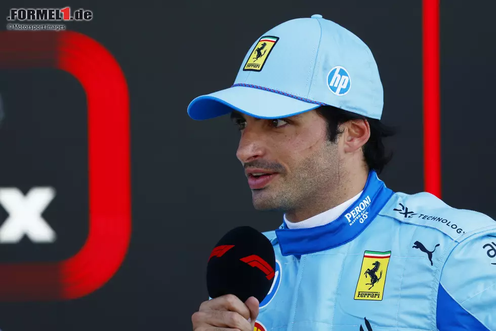 Carlos Sainz (Redaktion: 3) - Hier sehen wir es wie unser Experte. Stand am ganzen Wochenende etwas im Schatten von Leclerc, dazu die übermotivierte Aktion gegen Piastri, die ihm eine Strafe einbrachte und am Ende eine Position kostete. Kein schlechtes Wochenende, aber für eine 2 etwas zu wenig. Foto zur News: Carlos Sainz (Redaktion: 3) - Hier sehen wir es wie unser Experte. Stand am ganzen Wochenende etwas im Schatten von Leclerc, dazu die übermotivierte Aktion gegen Piastri, die ihm eine Strafe einbrachte und am Ende eine Position kostete. Kein schlechtes Wochenende, aber für eine 2 etwas zu wenig.