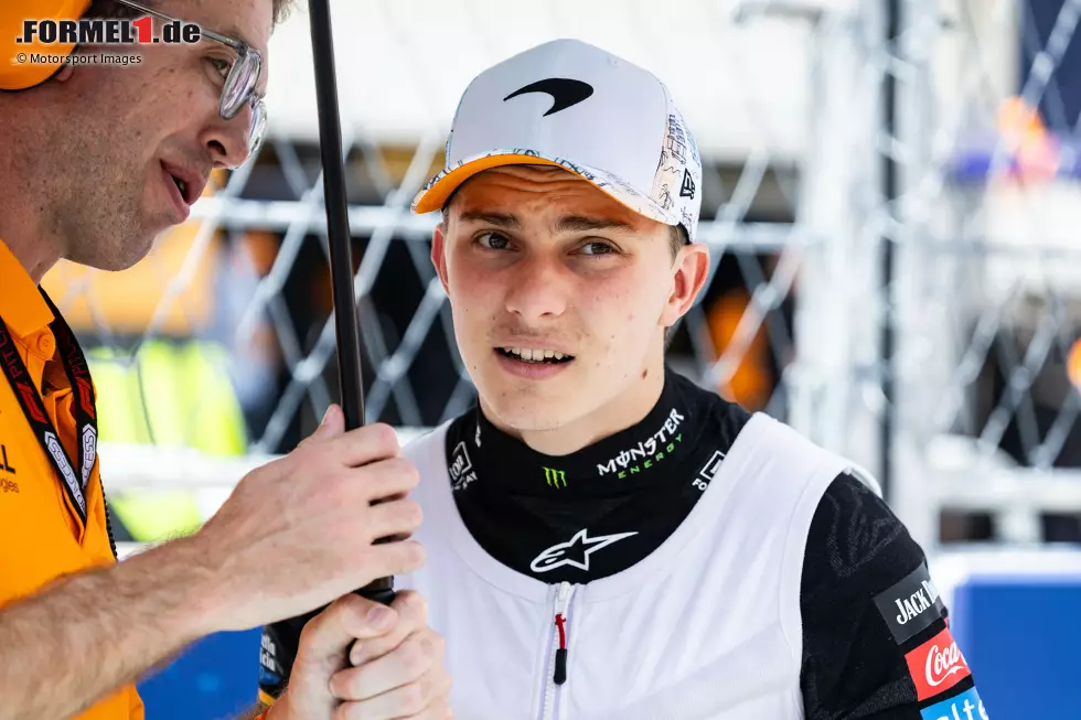 Oscar Piastri (Redaktion: 2) - Wir haben den Australier sogar etwas besser als unser Experte gesehen, und auch McLaren-Teamchef Andrea Stella erklärt, dass er Norris im Qualifying wohl geschlagen hätte, wenn er das komplette Update gehabt hätte. Es hätte auch sein großes Wochenende werden können ... Foto zur News: Oscar Piastri (Redaktion: 2) - Wir haben den Australier sogar etwas besser als unser Experte gesehen, und auch McLaren-Teamchef Andrea Stella erklärt, dass er Norris im Qualifying wohl geschlagen hätte, wenn er das komplette Update gehabt hätte. Es hätte auch sein großes Wochenende werden können ...