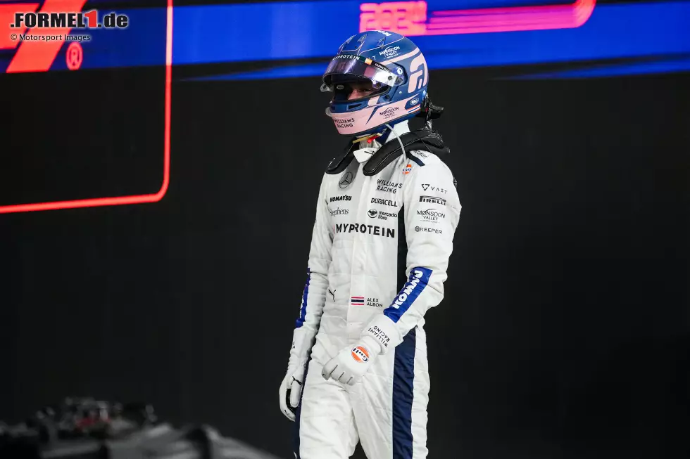 Alexander Albon (Redaktion: 3) - Wir sind etwas strenger, denn das Qualifying war mit dem Aus in Q1 nicht wirklich gut. Im Rennen dann in der Tat ordentlich, aber für eine bessere Note hätten wir uns gewünscht, dass er sich am Ende in den Top 10 halten kann, was er auf alten Reifen aber nicht mehr schaffte. Foto zur News: Alexander Albon (Redaktion: 3) - Wir sind etwas strenger, denn das Qualifying war mit dem Aus in Q1 nicht wirklich gut. Im Rennen dann in der Tat ordentlich, aber für eine bessere Note hätten wir uns gewünscht, dass er sich am Ende in den Top 10 halten kann, was er auf alten Reifen aber nicht mehr schaffte.