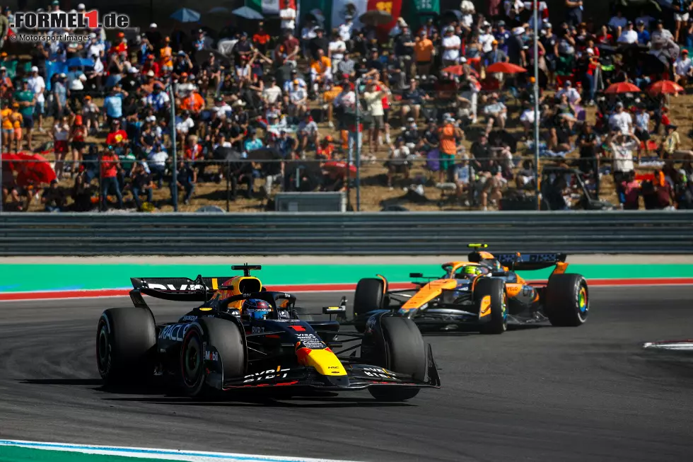 Max Verstappen (Marc Surer: 2) - "Der Sieg im Sprint und eine fast Pole geben eine 1. Aber zwei harte Manöver gegen Lando waren zu viel." Foto zur News: Max Verstappen (Marc Surer: 2) - "Der Sieg im Sprint und eine fast Pole geben eine 1. Aber zwei harte Manöver gegen Lando waren zu viel."
