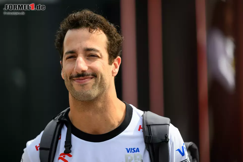 Daniel Ricciardo (Redaktion: 3) - Schaffte es in Q3, war dort aber wieder einmal langsamer als der Teamkollege. Am Ende ein durchschnittliches Rennen und (im Gegensatz zu Tsunoda) ohne Punkte. Solide, mehr aber eben auch nicht. Foto zur News: Daniel Ricciardo (Redaktion: 3) - Schaffte es in Q3, war dort aber wieder einmal langsamer als der Teamkollege. Am Ende ein durchschnittliches Rennen und (im Gegensatz zu Tsunoda) ohne Punkte. Solide, mehr aber eben auch nicht.