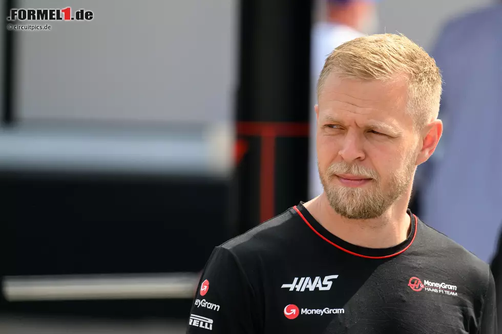 Kevin Magnussen (Redaktion: 3) - Wir sehen es ganz ähnlich. Im Qualifying hatte er Pech mit Verkehr, im Rennen dann eine gute Aufholjagd gezeigt. In Imola ist es keine Selbstverständlichkeit, von Startplatz 18 auf P12 nach vorne zu fahren. Foto zur News: Kevin Magnussen (Redaktion: 3) - Wir sehen es ganz ähnlich. Im Qualifying hatte er Pech mit Verkehr, im Rennen dann eine gute Aufholjagd gezeigt. In Imola ist es keine Selbstverständlichkeit, von Startplatz 18 auf P12 nach vorne zu fahren.