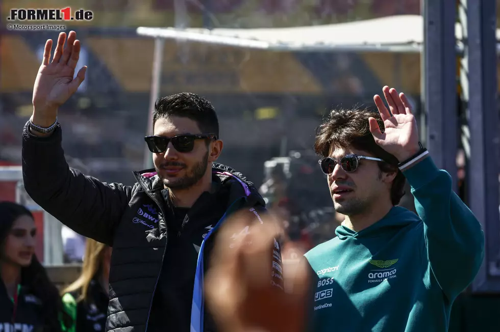 Esteban Ocon (Redaktion: 3) - Verabschiedete sich wie Bottas unverschuldet aus dem Kampf um die Punkte. Bis dahin war es auch unserer Meinung nach ein solides Wochenende, denn Q2 ist im Alpine aktuell keine Selbstverständlichkeit. Hatte durch den zusätzlichen Stopp keine Möglichkeit mehr, sich für eine bessere Note zu empfehlen. Foto zur News: Esteban Ocon (Redaktion: 3) - Verabschiedete sich wie Bottas unverschuldet aus dem Kampf um die Punkte. Bis dahin war es auch unserer Meinung nach ein solides Wochenende, denn Q2 ist im Alpine aktuell keine Selbstverständlichkeit. Hatte durch den zusätzlichen Stopp keine Möglichkeit mehr, sich für eine bessere Note zu empfehlen.