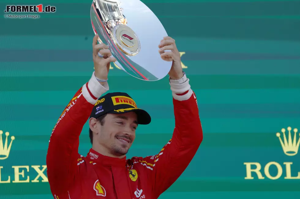 Charles Leclerc (Redaktion: 2) - Auch in der Redaktion gab es Stimmen für eine 3, die Mehrheit sah ihn am Ende aber eine Note besser als unser Experte. Sicher nicht sein bestes Wochenende, vor allem im Qualifying überraschend deutlich hinter dem Teamkollegen. Im Rennen mit P2 dann aber für uns noch gut genug für eine 2. Foto zur News: Charles Leclerc (Redaktion: 2) - Auch in der Redaktion gab es Stimmen für eine 3, die Mehrheit sah ihn am Ende aber eine Note besser als unser Experte. Sicher nicht sein bestes Wochenende, vor allem im Qualifying überraschend deutlich hinter dem Teamkollegen. Im Rennen mit P2 dann aber für uns noch gut genug für eine 2.