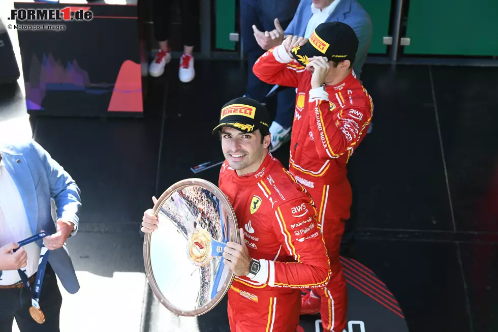 Carlos Sainz (Redaktion: 1) - Der Spanier ist der einzige Fahrer, der auch von uns die Bestnote bekommt! Offen bleibt nur eben die Frage, ob er auch ohne Verstappen-Ausfall gewonnen hätte? Das wird sich aber nicht beantworten lassen, und so hat er aus den gegebenen Umständen das Maximum herausgeholt. Foto zur News: Carlos Sainz (Redaktion: 1) - Der Spanier ist der einzige Fahrer, der auch von uns die Bestnote bekommt! Offen bleibt nur eben die Frage, ob er auch ohne Verstappen-Ausfall gewonnen hätte? Das wird sich aber nicht beantworten lassen, und so hat er aus den gegebenen Umständen das Maximum herausgeholt.