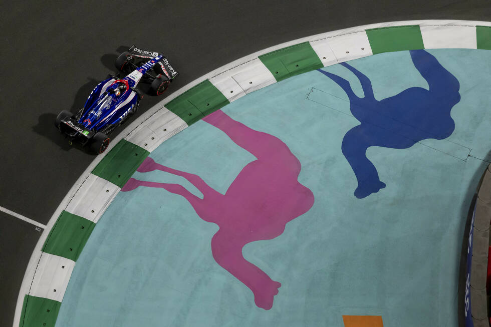 Foto zur News: Daniel Ricciardo (Redaktion: 5) - Wir sehen es wie unser Experte. War nach dem Qualifying selbst ratlos, warum er in Q2 rund eine halbe Sekunde langsamer als sein Teamkollege war. Dazu ein verkorkstes Rennen mit einem Dreher am Ende. Das war nichts.