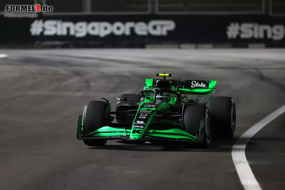Guanyu Zhou (Marc Surer: 3) - "Musste seinem Teamkollegen helfen gegen Gasly." Foto zur News: Guanyu Zhou (Marc Surer: 3) - "Musste seinem Teamkollegen helfen gegen Gasly."