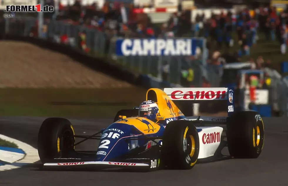 Alain Prost (7): Der Franzose schafft es erst im letzten Jahr seiner Karriere in unsere Liste. Nachdem er die Saison 1992 ausgelassen hatte, steht er 1993 bei seinem Comeback gleich in den ersten sieben Rennen auf Pole und stellt damit einen bis heute gültigen Startrekord auf. Zudem holt er zwölf Poles in den ersten 13 Rennen! Foto zur News: Alain Prost (7): Der Franzose schafft es erst im letzten Jahr seiner Karriere in unsere Liste. Nachdem er die Saison 1992 ausgelassen hatte, steht er 1993 bei seinem Comeback gleich in den ersten sieben Rennen auf Pole und stellt damit einen bis heute gültigen Startrekord auf. Zudem holt er zwölf Poles in den ersten 13 Rennen!