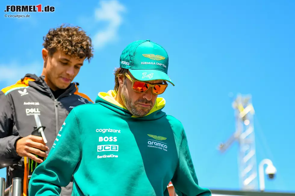 Fernando Alonso (Redaktion: 2) - Bei uns bekommt der zweimalige Weltmeister die 2, weil er den Einstopper gut umgesetzt und so das Maximalergebnis herausgeholt hat. "Best of the Rest" hinter den vier Topteams, mehr ist im Aston Martin aktuell nicht möglich. Foto zur News: Fernando Alonso (Redaktion: 2) - Bei uns bekommt der zweimalige Weltmeister die 2, weil er den Einstopper gut umgesetzt und so das Maximalergebnis herausgeholt hat. "Best of the Rest" hinter den vier Topteams, mehr ist im Aston Martin aktuell nicht möglich.