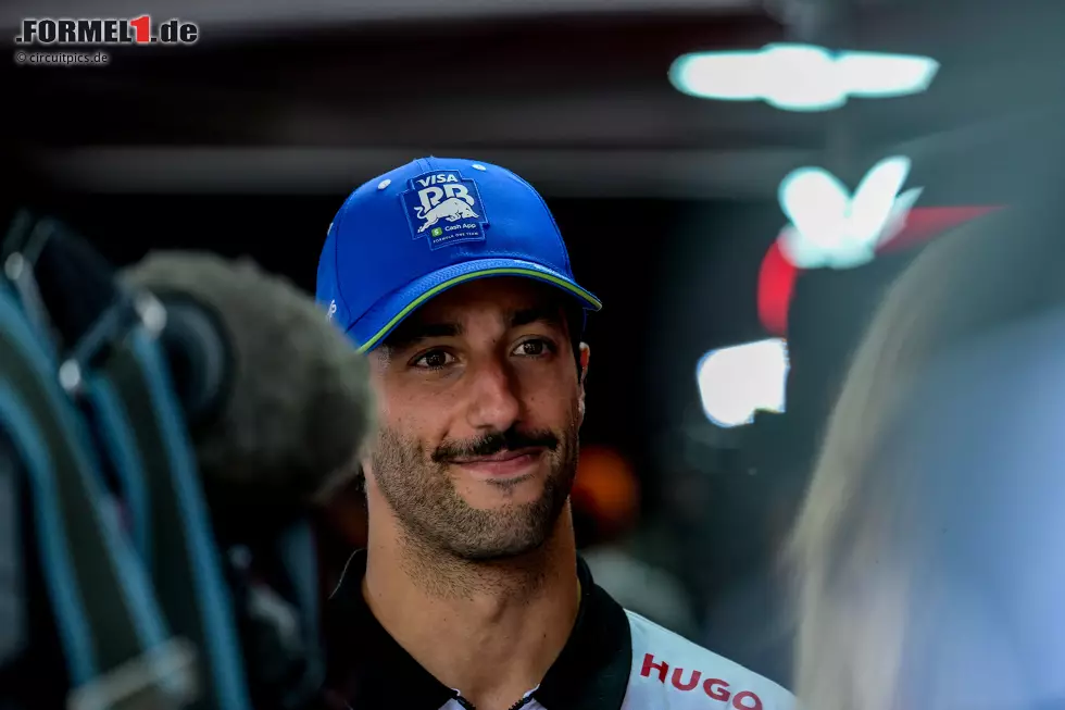 Daniel Ricciardo (Redaktion: 3) - Auch wir sind zufrieden mit der Leistung des Australiers, der weiter um seine Zukunft kämpft. Die Frage ist aber trotzdem, ob solche soliden Auftritte reichen? Zumal Tsunoda zumindest im Sprint vor ihm lag. Eigentlich erwartet man von ihm, dass er den Japaner komplett im Griff hat. Foto zur News: Daniel Ricciardo (Redaktion: 3) - Auch wir sind zufrieden mit der Leistung des Australiers, der weiter um seine Zukunft kämpft. Die Frage ist aber trotzdem, ob solche soliden Auftritte reichen? Zumal Tsunoda zumindest im Sprint vor ihm lag. Eigentlich erwartet man von ihm, dass er den Japaner komplett im Griff hat.
