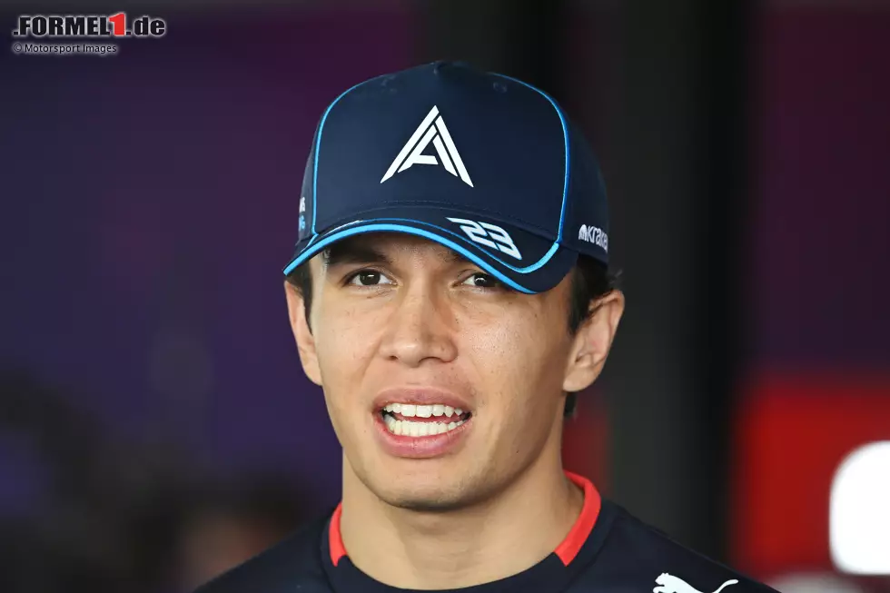 Alexander Albon (Redaktion: 4) - Auch hier stimmen wir unserem Experten zu, auch wenn wir seine Beteiligung am Unfall nicht so kritisch sehen. Faktisch war das Qualifying aber nicht gut genug, um ihm eine bessere Note zu geben. Und sein Rennen war dann zu kurz für eine seriöse Bewertung. Foto zur News: Alexander Albon (Redaktion: 4) - Auch hier stimmen wir unserem Experten zu, auch wenn wir seine Beteiligung am Unfall nicht so kritisch sehen. Faktisch war das Qualifying aber nicht gut genug, um ihm eine bessere Note zu geben. Und sein Rennen war dann zu kurz für eine seriöse Bewertung.