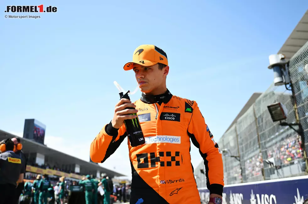 Lando Norris (Redaktion: 2) - Wir sehen es ähnlich. Ein starkes Qualifying, im Rennen dann aber hinter die beiden Ferraris zurückgefallen. Nicht seine Schuld, weil das Auto vermutlich nicht mehr hergegeben hat. Aber für eine 1 war es uns etwas zu wenig, auch wegen eines Verbremsers in der Haarnadel. Foto zur News: Lando Norris (Redaktion: 2) - Wir sehen es ähnlich. Ein starkes Qualifying, im Rennen dann aber hinter die beiden Ferraris zurückgefallen. Nicht seine Schuld, weil das Auto vermutlich nicht mehr hergegeben hat. Aber für eine 1 war es uns etwas zu wenig, auch wegen eines Verbremsers in der Haarnadel.