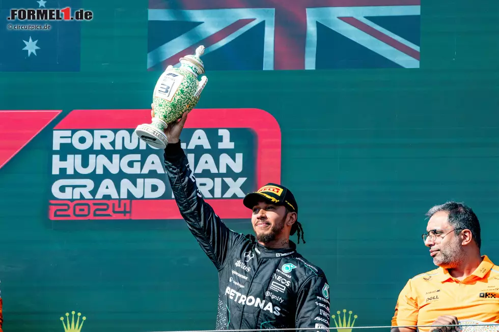 Lewis Hamilton (Redaktion: 2) - Auch unserer Meinung nach lieferte Hamilton wieder eine gute Leistung ab - aber keine sehr gute. Hatte zwischenzeitlich Probleme mit den Reifen und das Podium am Ende den Fehlern von Red Bull und Verstappen zu verdanken. So geht es bei uns knapp an der 1 vorbei. Foto zur News: Lewis Hamilton (Redaktion: 2) - Auch unserer Meinung nach lieferte Hamilton wieder eine gute Leistung ab - aber keine sehr gute. Hatte zwischenzeitlich Probleme mit den Reifen und das Podium am Ende den Fehlern von Red Bull und Verstappen zu verdanken. So geht es bei uns knapp an der 1 vorbei.