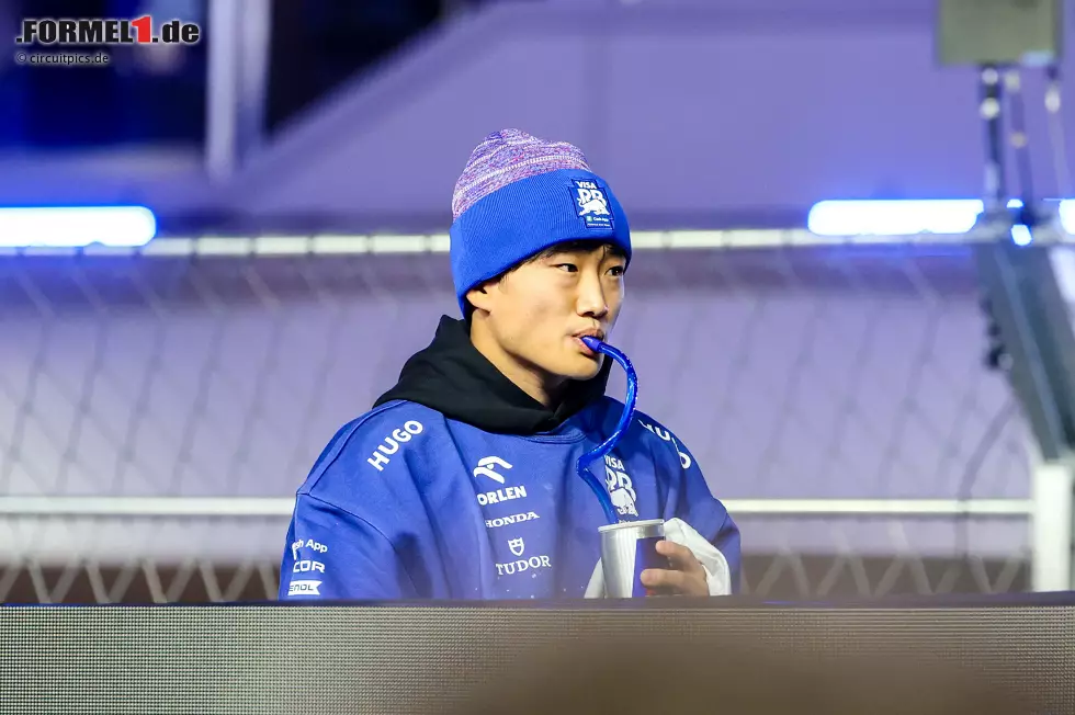 Yuki Tsunoda (Redaktion: 2) - Dem stimmen wir zu. Hat wichtige Punkte für Racing Bulls im Kampf um den sechsten WM-Rang geholt und Lawson im Griff gehabt. Für die 1 hätte er aber Nico Hülkenberg schlagen müssen. Foto zur News: Yuki Tsunoda (Redaktion: 2) - Dem stimmen wir zu. Hat wichtige Punkte für Racing Bulls im Kampf um den sechsten WM-Rang geholt und Lawson im Griff gehabt. Für die 1 hätte er aber Nico Hülkenberg schlagen müssen.