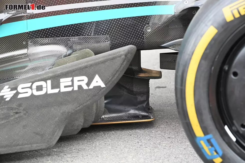 Eine Nahaufnahme des "Bib-Wings" mit dem flexiblen Material, das dafür sorgt, dass sich dieser Teil bei Berührung auf und ab bewegt. Foto zur News: Eine Nahaufnahme des "Bib-Wings" mit dem flexiblen Material, das dafür sorgt, dass sich dieser Teil bei Berührung auf und ab bewegt.