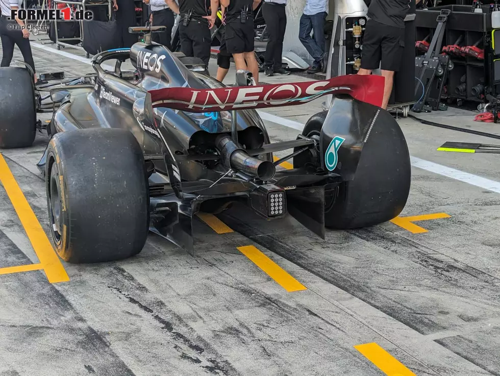 Für den Großen Preis von Italien wurden ein einteiliger Beam-Wing und die Endplatten-Ausfüll-Paneele mit einer Heckflügelkonfiguration mit geringerem Abtrieb gepaart. Foto zur News: Für den Großen Preis von Italien wurden ein einteiliger Beam-Wing und die Endplatten-Ausfüll-Paneele mit einer Heckflügelkonfiguration mit geringerem Abtrieb gepaart.