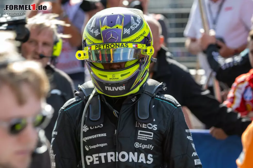 Lewis Hamilton (Redaktion: 3) - Auch hier sind wir kritischer, weil das Rennen nach dem schwachen Qualifying inklusive Strafe nur noch Schadensbegrenzung war. Am Sonntag deutlich stärker als am Samstag, aber da war das Kind bereits in den Brunnen gefallen. Foto zur News: Lewis Hamilton (Redaktion: 3) - Auch hier sind wir kritischer, weil das Rennen nach dem schwachen Qualifying inklusive Strafe nur noch Schadensbegrenzung war. Am Sonntag deutlich stärker als am Samstag, aber da war das Kind bereits in den Brunnen gefallen.