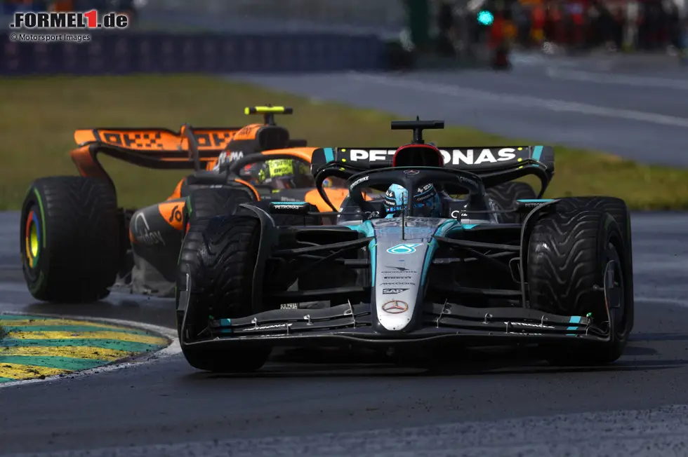 Foto zur News: ... aktiviert wurde. Doch der Fauxpas hörte hier nicht auf: Als die Strecke wieder abtrocknete, stand der Wechsel auf Slicks an. Verstappen und Russell nutzten Runde 45, wodurch Norris freie Fahrt hatte. Sofort konnte er seine Pace nutzen und baute 20 Sekunden Vorsprung auf - mehr als ein Boxenstoppdelta -, doch ...