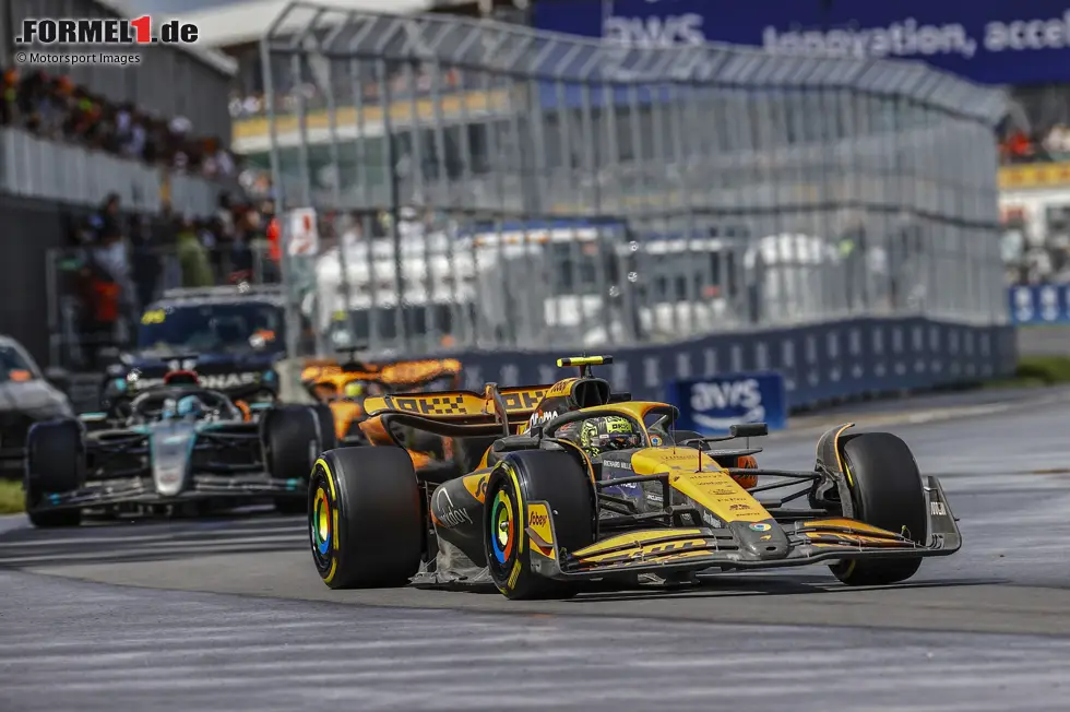 Foto zur News: ... McLaren ließ ihn weitere zwei Runden draußen, aus Angst, der Wechsel auf Slicks komme zu früh. Der zu lange Overcut vernichtete den Vorsprung, McLaren stoppte zu spät und Verstappen gewann das Rennen.