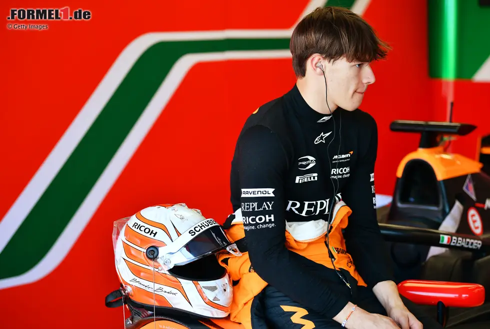 Foto zur News: ... feuert der Italiener seinen Sohn Brando in der Formel 3 an. Dort schloss der aktuelle McLaren-Junior seine Debütsaison 2025 aber nur auf Gesamtplatz 25 ab. Das ist kurioserweise genau die WM-Platzierung, mit der sich Vater Luca 2009 aus der Königsklasse verabschiedete ...