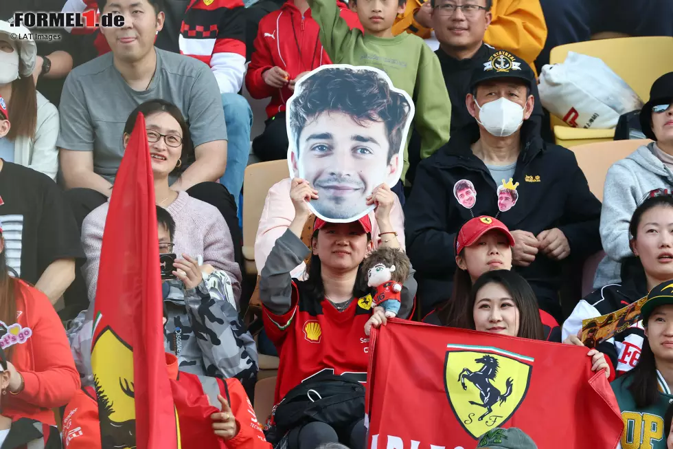 Charles Leclerc (Redaktion: 3) - Auch hier war es uns für eine 2 etwas zu wenig, denn abgesehen vom Rennen war er in jeder Session langsamer als Hamilton und räumte auch selbst ein, dass er in China einfach nie wirklich zurechtkommt. Das Rennen im kaputten Auto war stark, der Mehrheit der Redaktion aber nicht genug für eine bessere Note. Foto zur News: Charles Leclerc (Redaktion: 3) - Auch hier war es uns für eine 2 etwas zu wenig, denn abgesehen vom Rennen war er in jeder Session langsamer als Hamilton und räumte auch selbst ein, dass er in China einfach nie wirklich zurechtkommt. Das Rennen im kaputten Auto war stark, der Mehrheit der Redaktion aber nicht genug für eine bessere Note.
