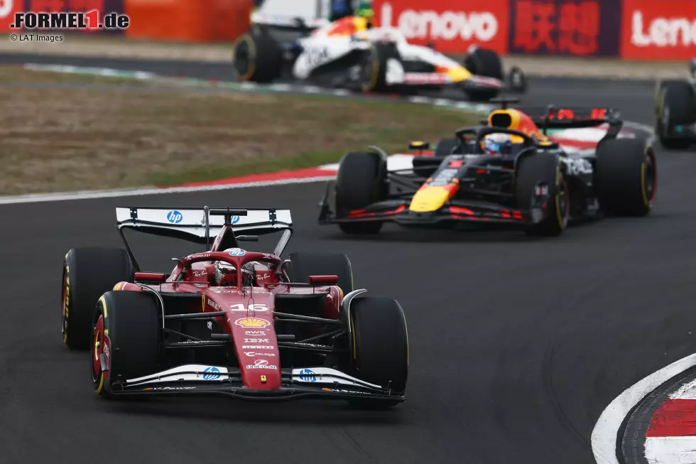 Charles Leclerc (Marc Surer: 2) - "Ich bin perplex. Der kaputte Flügel hat den Ferrari anscheinend schneller gemacht!" Foto zur News: Charles Leclerc (Marc Surer: 2) - "Ich bin perplex. Der kaputte Flügel hat den Ferrari anscheinend schneller gemacht!"