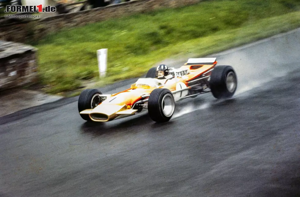 Graham Hill (Lotus): Auch der Brite fährt im Laufe seiner Karriere zweimal für Lotus. Zunächst zu Beginn seiner Karriere 1958 und 1959 und dann noch einmal von 1967 bis 1969. In seinem zweiten Gastspiel dort gewinnt er 1968 seinen zweiten WM-Titel. Foto zur News: Graham Hill (Lotus): Auch der Brite fährt im Laufe seiner Karriere zweimal für Lotus. Zunächst zu Beginn seiner Karriere 1958 und 1959 und dann noch einmal von 1967 bis 1969. In seinem zweiten Gastspiel dort gewinnt er 1968 seinen zweiten WM-Titel.