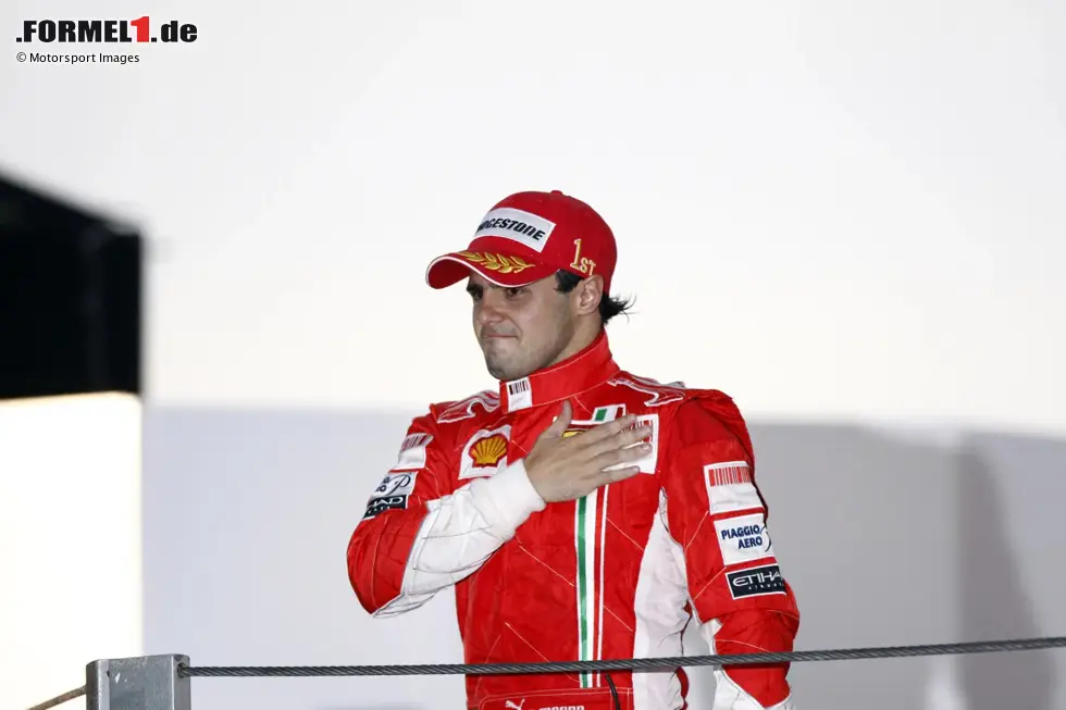 Foto zur News: Felipe Massa (2008): Der Ferrari-Pilot gewinnt zwar auch 2007 bereits drei Rennen, da legt sich Ferrari am Ende aber auf Kimi Räikkönen als Fahrer für die WM fest - woraufhin dieser auch den Titel holt. Ein Jahr später soll Massas große Stunde schlagen. Er gewinnt das Saisonfinale in seiner Heimat Brasilien und ...