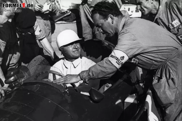 Foto zur News: Der älteste Teilnehmer: Louis Chiron (Monaco) - 1955 beim Grand Prix von Monaco mit 55 Jahren, 9 Monaten und 19 Tagen