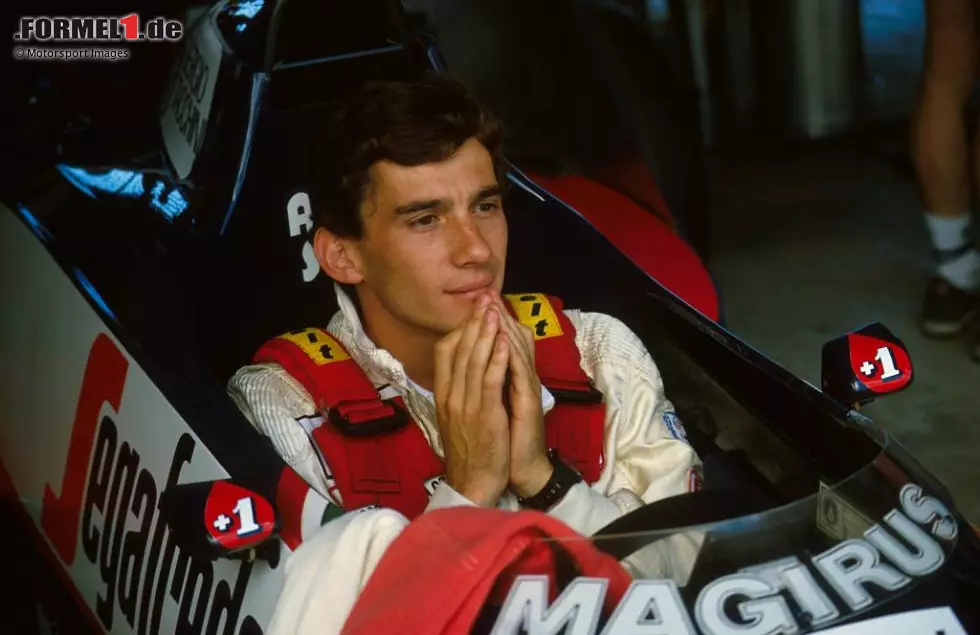 Ayrton Senna (1984): Auch einer der größten F1-Legenden hat in Enstone begonnen, damals noch unter dem Namen Toleman. Der Brasilianer holt im ersten Jahr drei Podestplätze, wechselt 1985 zu Lotus, wo er im zweiten Rennen schon gewinnt. Der Rest ist beim dreimaligen Weltmeister, der 1994 bei einem Unfall verstirbt, Geschichte. Foto zur News: Ayrton Senna (1984): Auch einer der größten F1-Legenden hat in Enstone begonnen, damals noch unter dem Namen Toleman. Der Brasilianer holt im ersten Jahr drei Podestplätze, wechselt 1985 zu Lotus, wo er im zweiten Rennen schon gewinnt. Der Rest ist beim dreimaligen Weltmeister, der 1994 bei einem Unfall verstirbt, Geschichte.