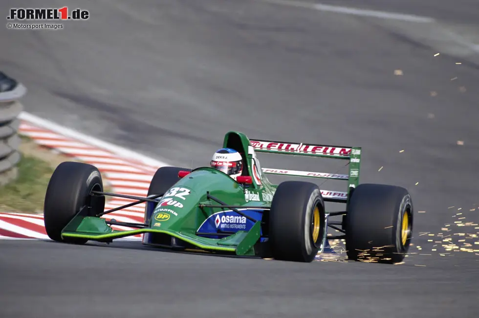 Michael Schumacher gibt 1991 für Jordan sein Formel-1-Debüt - und wird sofort als Jahrhunderttalent gehandelt. Bereits sein ... Foto zur News: Michael Schumacher gibt 1991 für Jordan sein Formel-1-Debüt - und wird sofort als Jahrhunderttalent gehandelt. Bereits sein ...