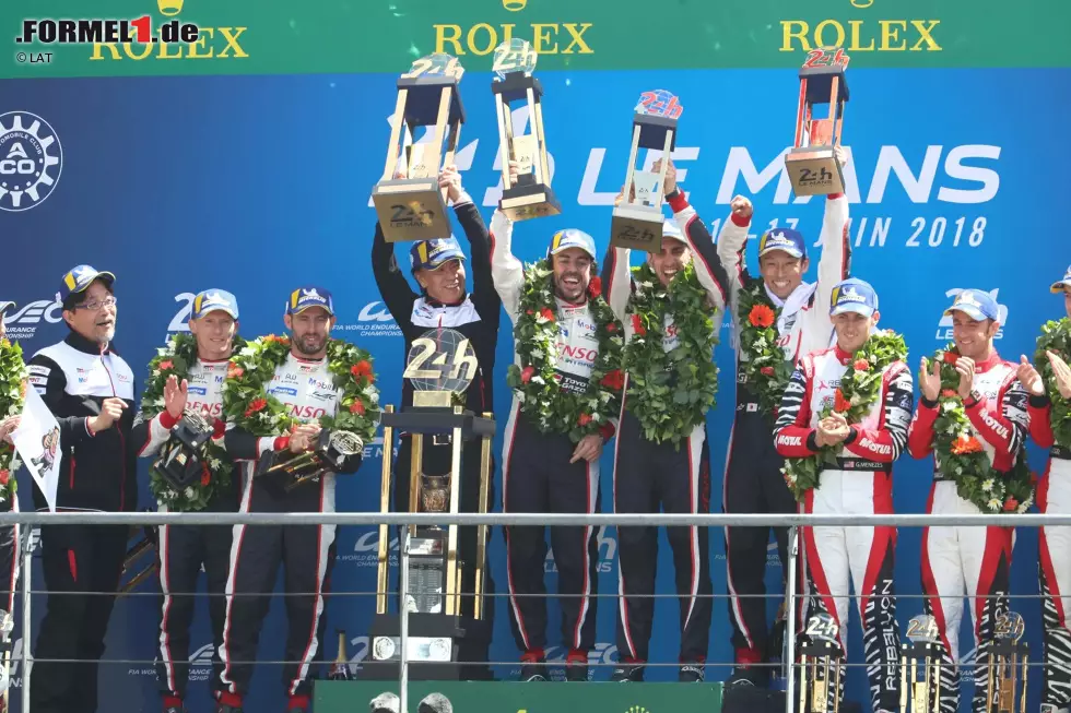 In seiner Formel-1-Pause nach der Saison 2018 betätigt sich Alonso erfolgreich im Sportwagen und gewinnt unter anderem die 24 Stunden von Le Mans sowie die Langstrecken-WM (WEC) 2018/19. Foto zur News: In seiner Formel-1-Pause nach der Saison 2018 betätigt sich Alonso erfolgreich im Sportwagen und gewinnt unter anderem die 24 Stunden von Le Mans sowie die Langstrecken-WM (WEC) 2018/19.