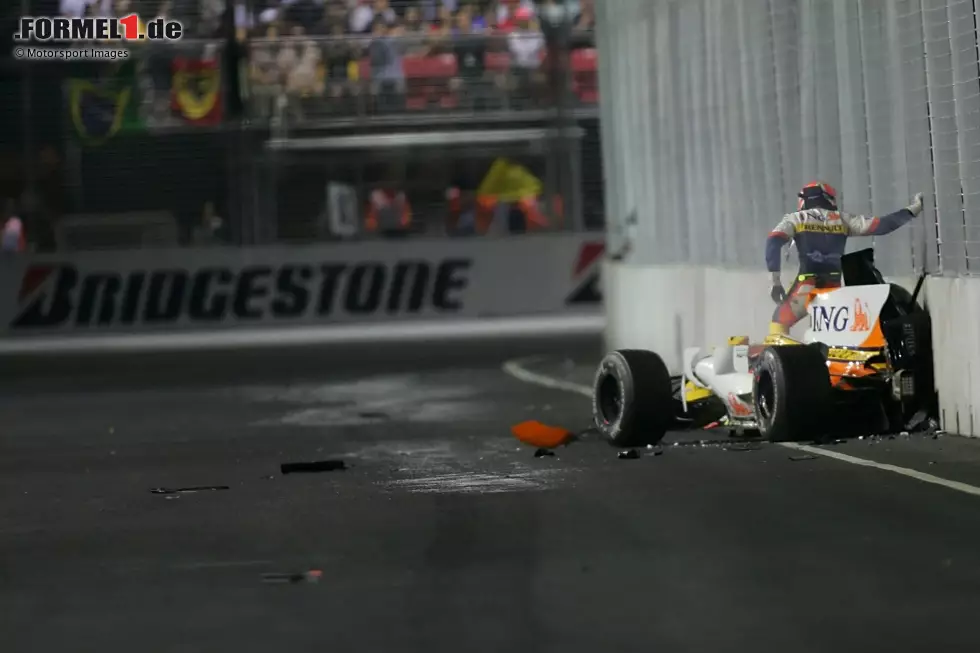 In der Formel 1 kennt man Nelson Piquet jun. vor allem für seine Verwicklung in den "Crashgate"-Skandal 2008 in Singapur. Der Weltmeister-Sohn fährt nur eineinhalb Jahre für Renault und steht einmal auf dem Podium. Foto zur News: In der Formel 1 kennt man Nelson Piquet jun. vor allem für seine Verwicklung in den "Crashgate"-Skandal 2008 in Singapur. Der Weltmeister-Sohn fährt nur eineinhalb Jahre für Renault und steht einmal auf dem Podium.