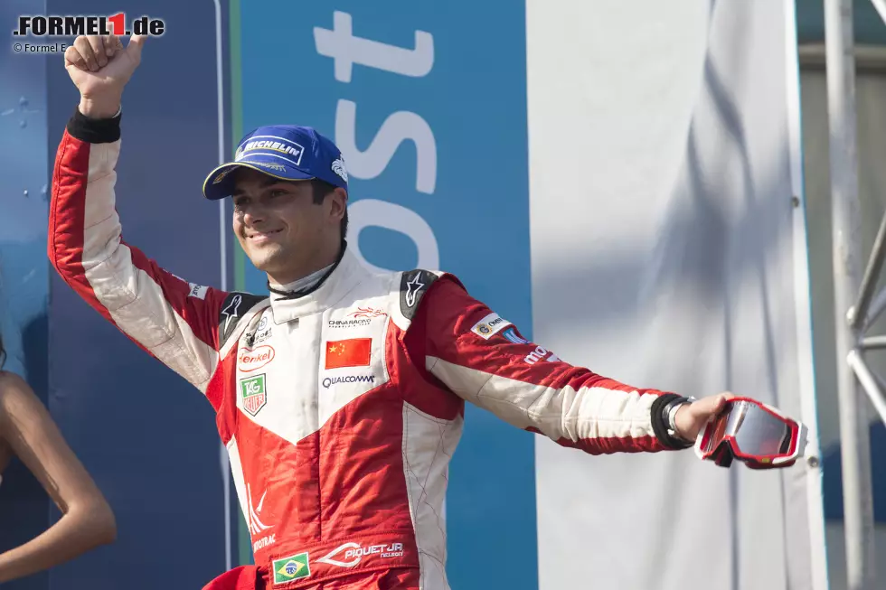 2014/15 ist Piquet der große Gewinner bei der Premiere der vollelektrischen Formel E: Er holt sich den Fahrertitel! Foto zur News: 2014/15 ist Piquet der große Gewinner bei der Premiere der vollelektrischen Formel E: Er holt sich den Fahrertitel!