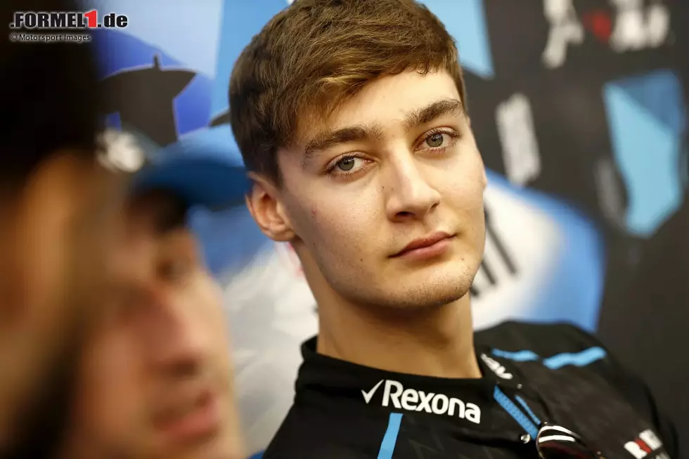 George Russell (2019): Drei Jahre müht sich der Brite am Ende des Feldes bei Williams ab, dann erlöst sein Förderer Mercedes ihn und holt ihn in sein Werksteam, wo er Rekordweltmeister Lewis Hamilton mehr als nur die Stirn bieten kann. Foto zur News: George Russell (2019): Drei Jahre müht sich der Brite am Ende des Feldes bei Williams ab, dann erlöst sein Förderer Mercedes ihn und holt ihn in sein Werksteam, wo er Rekordweltmeister Lewis Hamilton mehr als nur die Stirn bieten kann.