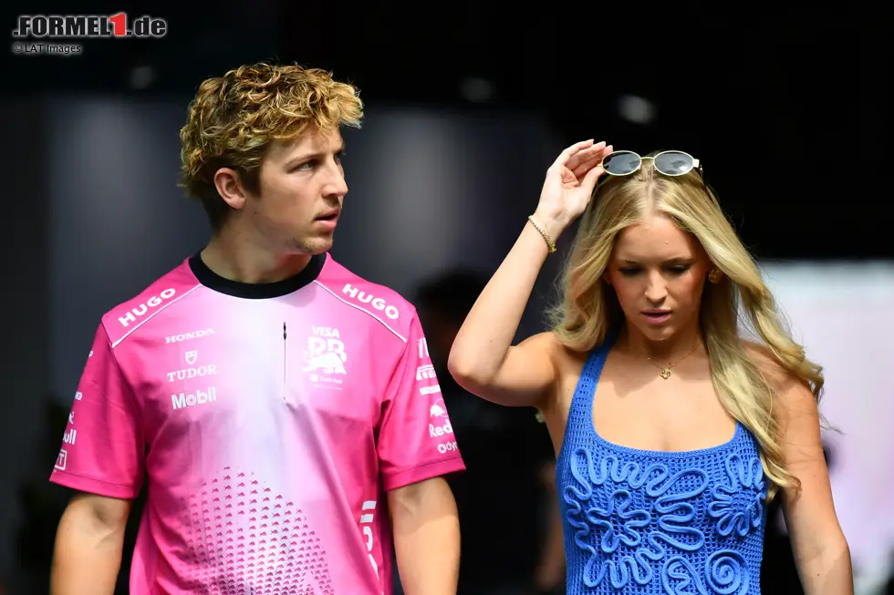 Foto zur News: Liam Lawson mit Hannah St. John