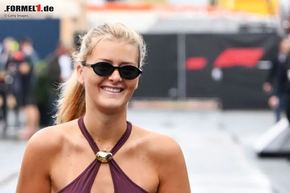 Foto zur News: Jura-Studentin Alicia Torriani ist seit 2024 die Frau an der Seite von Oliver Bearman.