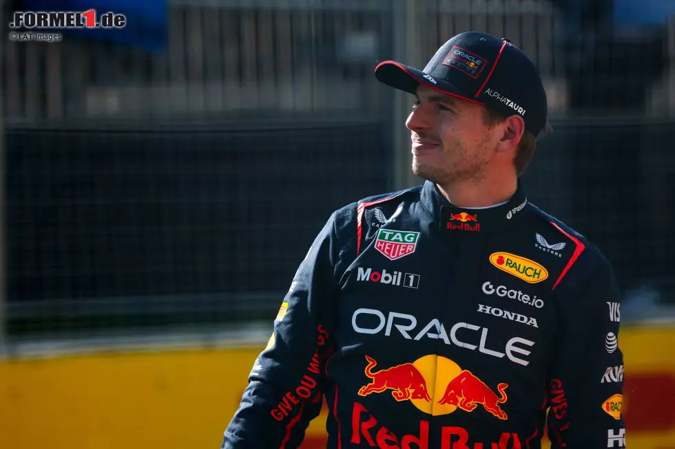 Juni 2025: Die schwache Teamleistung sorgt für Spekulationen, ob Verstappen Red Bull verlassen wird - vielleicht schon für 2026? Die Situation eskaliert nach dem Heimrennen in Österreich. Verstappen selbst kommentiert entsprechende Nachfragen aber nicht. Foto zur News: Juni 2025: Die schwache Teamleistung sorgt für Spekulationen, ob Verstappen Red Bull verlassen wird - vielleicht schon für 2026? Die Situation eskaliert nach dem Heimrennen in Österreich. Verstappen selbst kommentiert entsprechende Nachfragen aber nicht.
