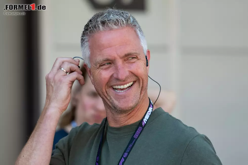 Ralf Schumacher (Ex-Formel-1-Fahrer): "Es ist etwas ganz Besonderes. Es muss kein Sieg sein, es war viel mehr als ein Sieg für Nico Hülkenberg. Nach so einer langen Zeit, aber auch von dahinten es so umzusetzen und immer zur richtigen Zeit an der richtigen Stelle zu sein. Mega!" Foto zur News: Ralf Schumacher (Ex-Formel-1-Fahrer): "Es ist etwas ganz Besonderes. Es muss kein Sieg sein, es war viel mehr als ein Sieg für Nico Hülkenberg. Nach so einer langen Zeit, aber auch von dahinten es so umzusetzen und immer zur richtigen Zeit an der richtigen Stelle zu sein. Mega!"