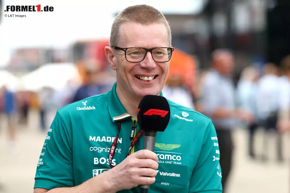 Andy Cowell (Aston-Martin-Teamchef): "Glückwunsch an Nico. Er ist ein wirklich starkes Rennen gefahren." Foto zur News: Andy Cowell (Aston-Martin-Teamchef): "Glückwunsch an Nico. Er ist ein wirklich starkes Rennen gefahren."