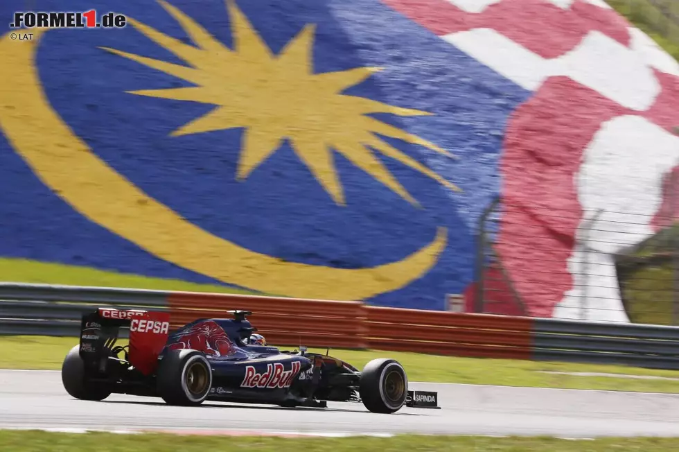 Der jüngste Fahrer in den Punkten: Max Verstappen (Niederlande) - 2015 beim Grand Prix von Malaysia in Sepang mit 17 Jahren, 5 Monaten und 29 Tagen Foto zur News: Der jüngste Fahrer in den Punkten: Max Verstappen (Niederlande) - 2015 beim Grand Prix von Malaysia in Sepang mit 17 Jahren, 5 Monaten und 29 Tagen