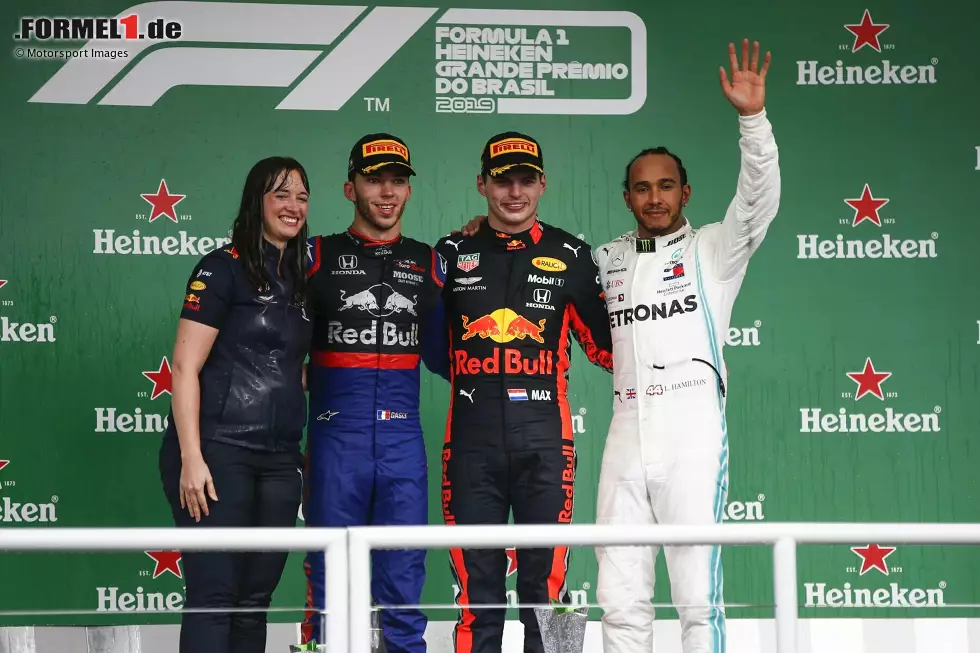 Der geringste Altersschnitt auf dem Podium: Grand Prix von Brasilien 2019 in Sao Paulo mit Max Verstappen (1.), Pierre Gasly (2.) und Carlos Sainz (nachträglich 3.) mit im Schnitt 23 Jahren, 8 Monaten und 13 Tagen Foto zur News: Der geringste Altersschnitt auf dem Podium: Grand Prix von Brasilien 2019 in Sao Paulo mit Max Verstappen (1.), Pierre Gasly (2.) und Carlos Sainz (nachträglich 3.) mit im Schnitt 23 Jahren, 8 Monaten und 13 Tagen
