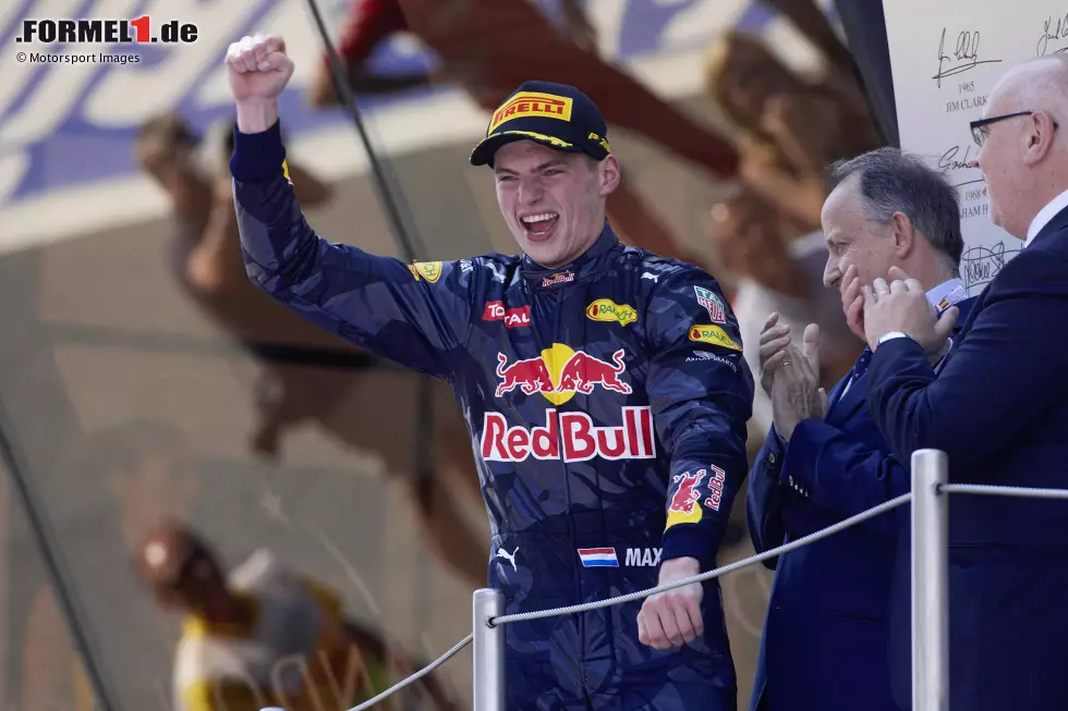 Der jüngste Fahrer auf dem Podium: Max Verstappen (Niederlande) - 2016 beim Spanien-Grand-Prix in Barcelona mit 18 Jahren, 7 Monaten und 15 Tagen Foto zur News: Der jüngste Fahrer auf dem Podium: Max Verstappen (Niederlande) - 2016 beim Spanien-Grand-Prix in Barcelona mit 18 Jahren, 7 Monaten und 15 Tagen